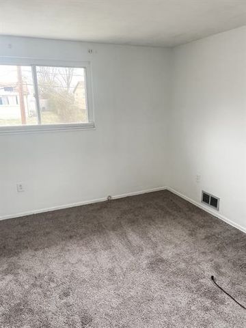 806-808 Westbury Rd, N Versailles, PA 15137