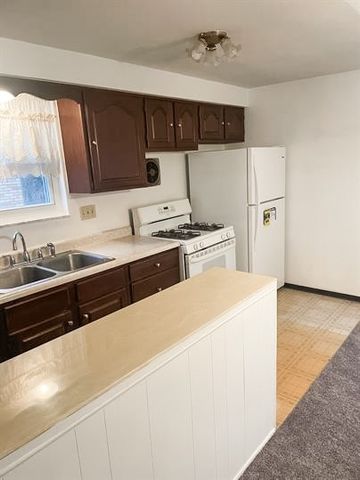 806-808 Westbury Rd, N Versailles, PA 15137