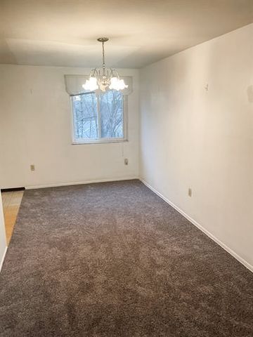 806-808 Westbury Rd, N Versailles, PA 15137