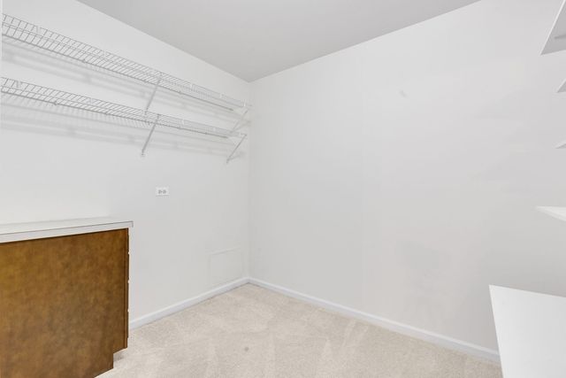 129 Acacia Circle 106E, Indian Head Park, IL 60525