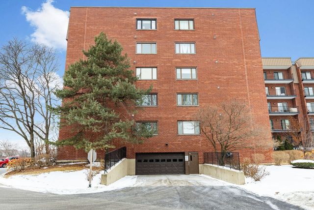 129 Acacia Circle 106E, Indian Head Park, IL 60525