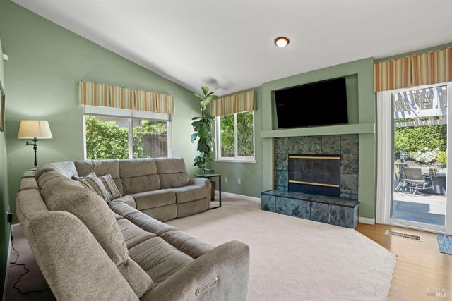 2236 Silver Fox Cir, Fairfield, CA 94534