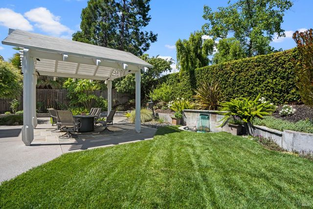 2236 Silver Fox Cir, Fairfield, CA 94534