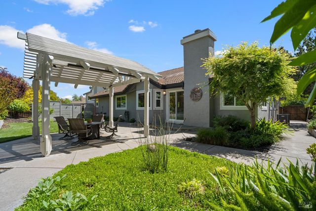 2236 Silver Fox Cir, Fairfield, CA 94534