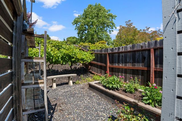 2236 Silver Fox Cir, Fairfield, CA 94534