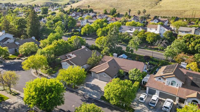 2236 Silver Fox Cir, Fairfield, CA 94534
