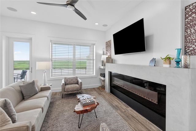 14836 GRANADA Dr 102, Corpus Christi, TX 78418