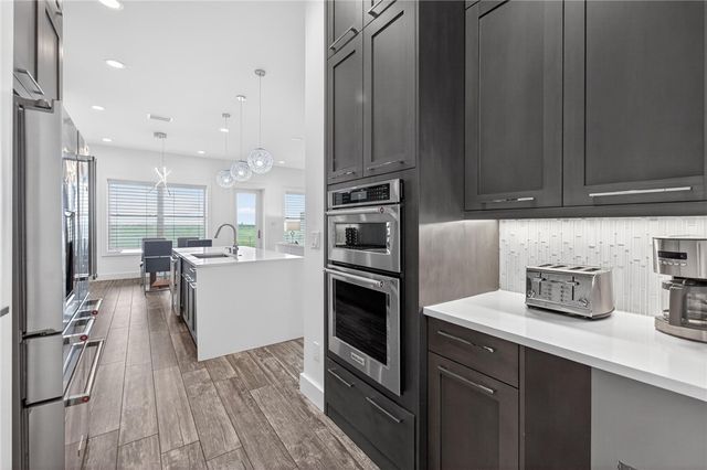 14836 GRANADA Dr 102, Corpus Christi, TX 78418
