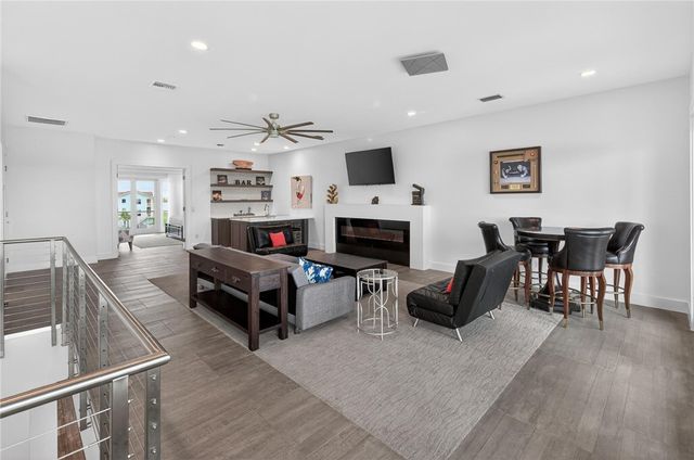 14836 GRANADA Dr 102, Corpus Christi, TX 78418