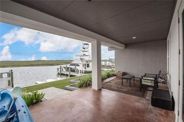 14836 GRANADA Dr 102, Corpus Christi, TX 78418
