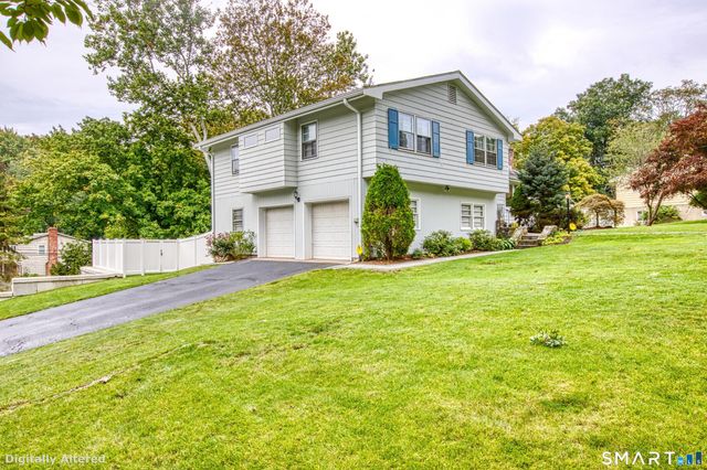 265 Autumn Ridge Road, Fairfield, CT 06825