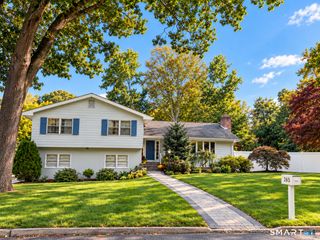 265 Autumn Ridge Road, Fairfield, CT 06825