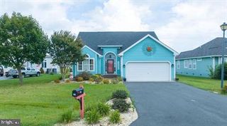 298 LAKESIDE DR, Lewes, DE 19958