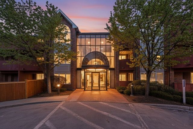 100 Rosemary Way 324, Needham, MA 02494