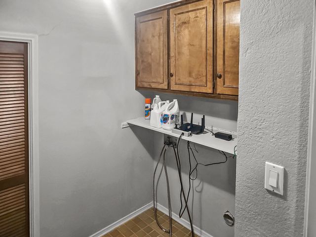 1807 Elm Crest Drive, Arlington, TX 76012