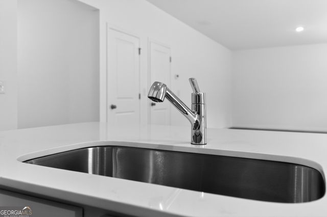 291 Pondview Drive, Athens, GA 30605