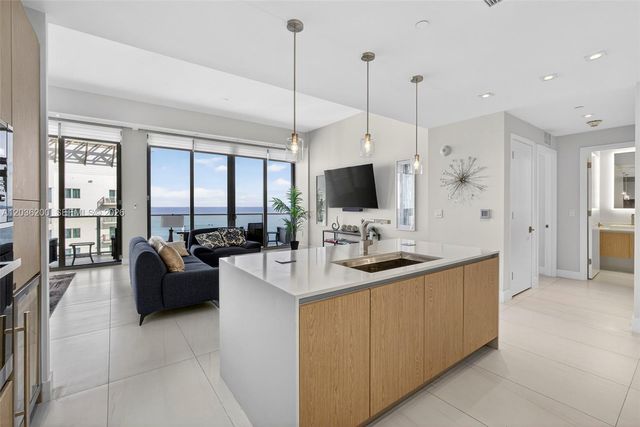 3100 N Ocean Dr H-1801, Singer Island, FL 33404