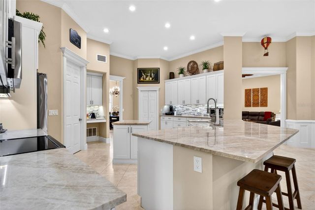 6677 MANDARIN ROAD, Sarasota, FL 34238