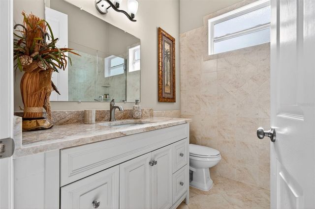 6677 MANDARIN ROAD, Sarasota, FL 34238