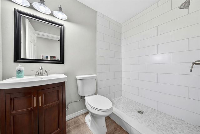 6677 MANDARIN ROAD, Sarasota, FL 34238