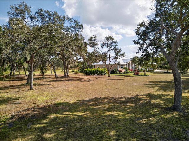 6677 MANDARIN ROAD, Sarasota, FL 34238