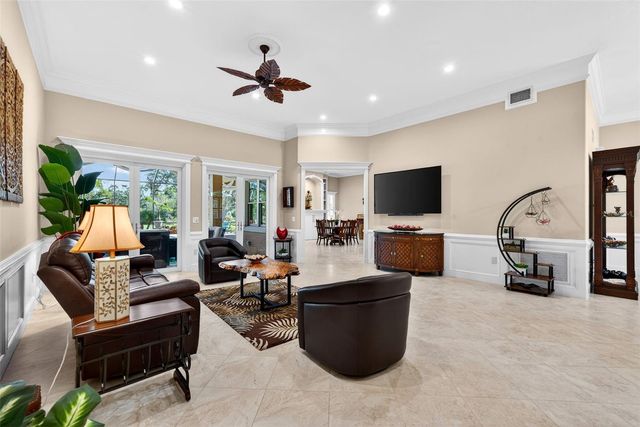 6677 MANDARIN ROAD, Sarasota, FL 34238