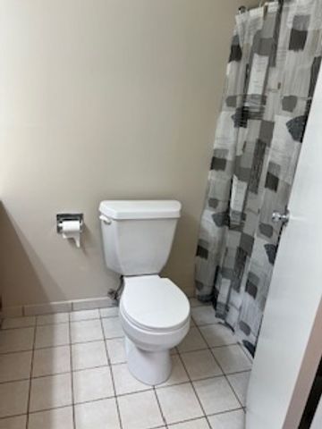 2050 Valencia Drive 300C, Northbrook, IL 60062