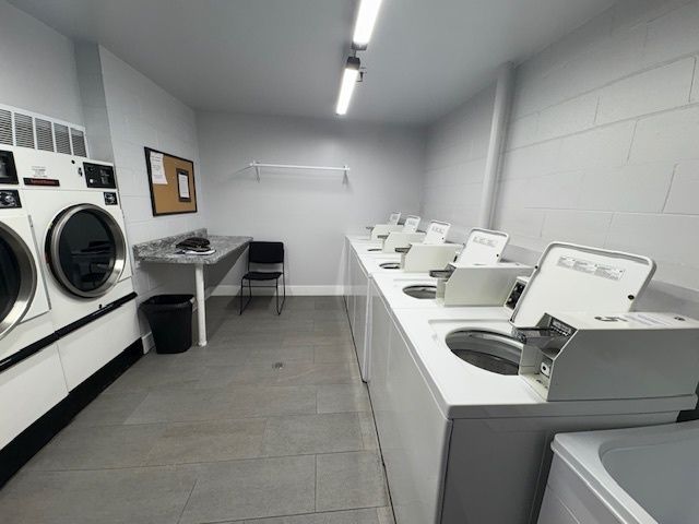 2050 Valencia Drive 300C, Northbrook, IL 60062