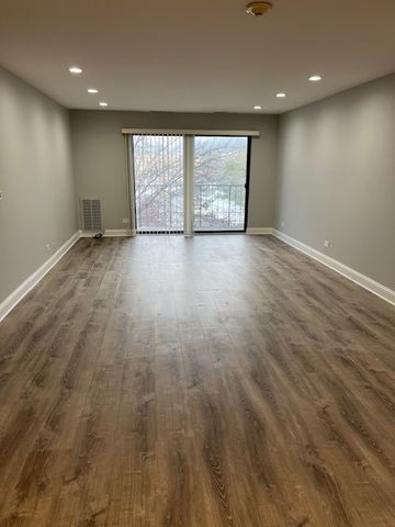 2050 Valencia Drive 300C, Northbrook, IL 60062