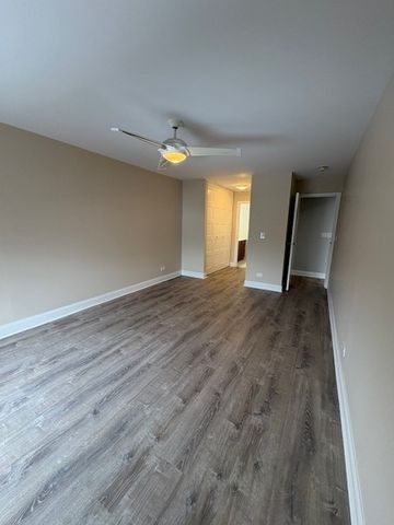 2050 Valencia Drive 300C, Northbrook, IL 60062