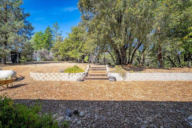 740 Big John Ridge Dr, Weimar, CA 95713