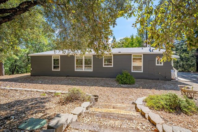 740 Big John Ridge Dr, Weimar, CA 95713