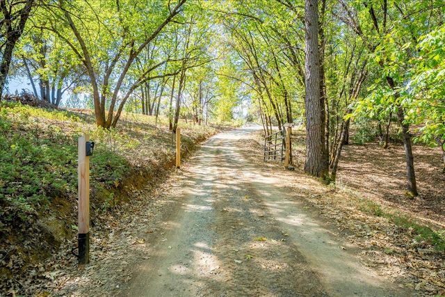 740 Big John Ridge Dr, Weimar, CA 95713