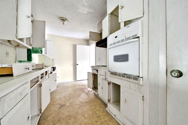 11503 Saulsworth Street, Houston, TX 77099