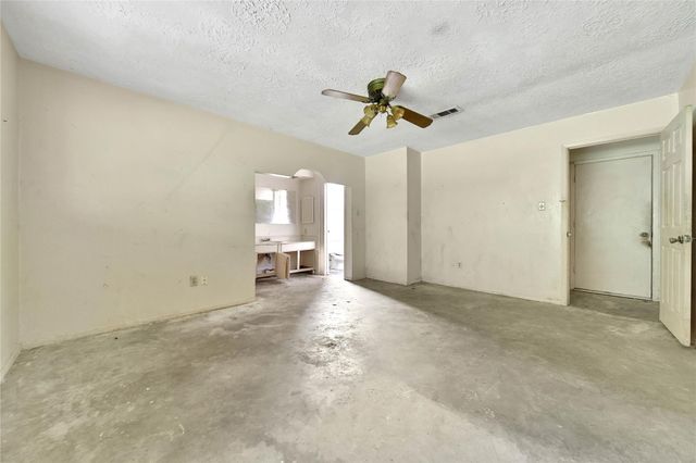 11503 Saulsworth Street, Houston, TX 77099