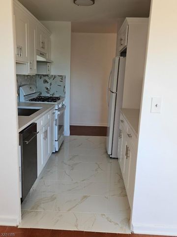 275 Prospect St 2C, East Orange City, NJ 07017