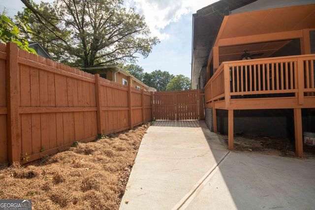 1020 Oakland Drive, Atlanta, GA 30310