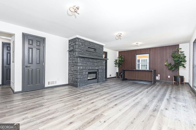 1020 Oakland Drive, Atlanta, GA 30310