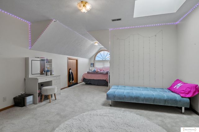 6735 Rockwood Lane, Lincoln, NE 68516