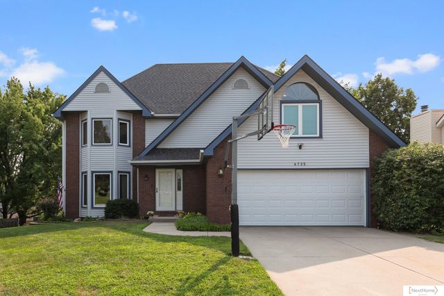 6735 Rockwood Lane, Lincoln, NE 68516