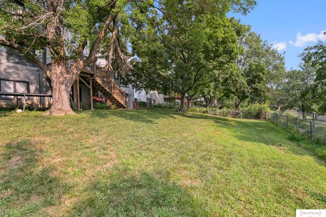 6735 Rockwood Lane, Lincoln, NE 68516