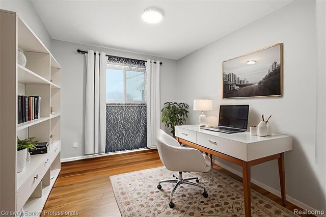 21756 Dexter Court, Warren, MI 48089