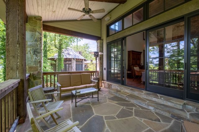 167 Pollywood Ln, Sewanee, TN 37375