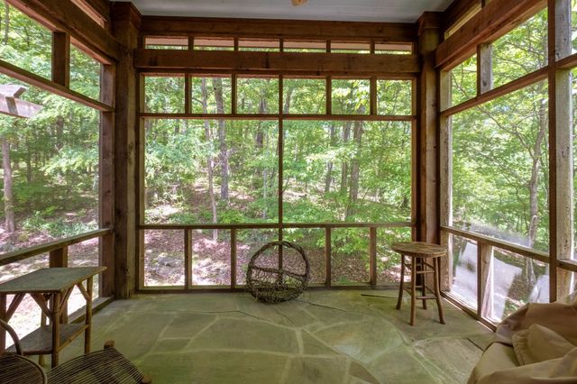 167 Pollywood Ln, Sewanee, TN 37375