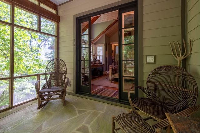 167 Pollywood Ln, Sewanee, TN 37375
