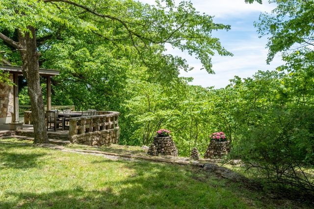 167 Pollywood Ln, Sewanee, TN 37375