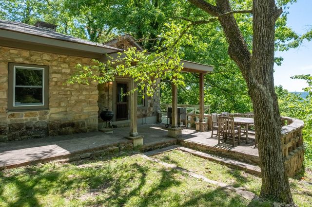 167 Pollywood Ln, Sewanee, TN 37375