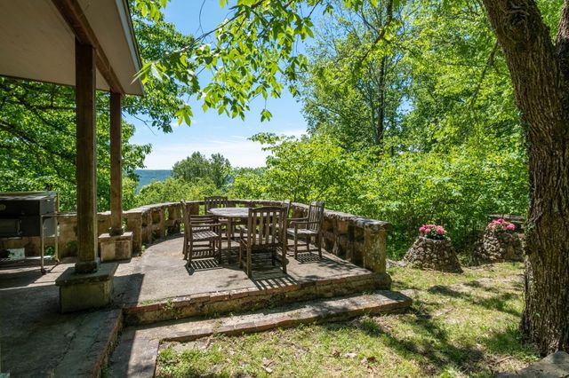 167 Pollywood Ln, Sewanee, TN 37375