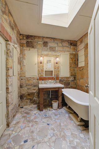 167 Pollywood Ln, Sewanee, TN 37375