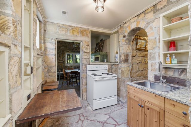 167 Pollywood Ln, Sewanee, TN 37375